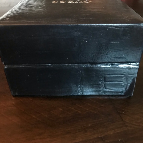 SOLD Guess | Swarovski crystals gold watch with box - Picture 5 of 6